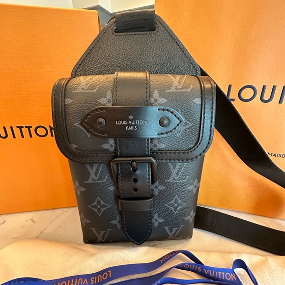 LOUIS VUITTON Saumur Slingbag Monogram Eclipse Authentic Box Receipt Exceptional - Picture 2 of 16